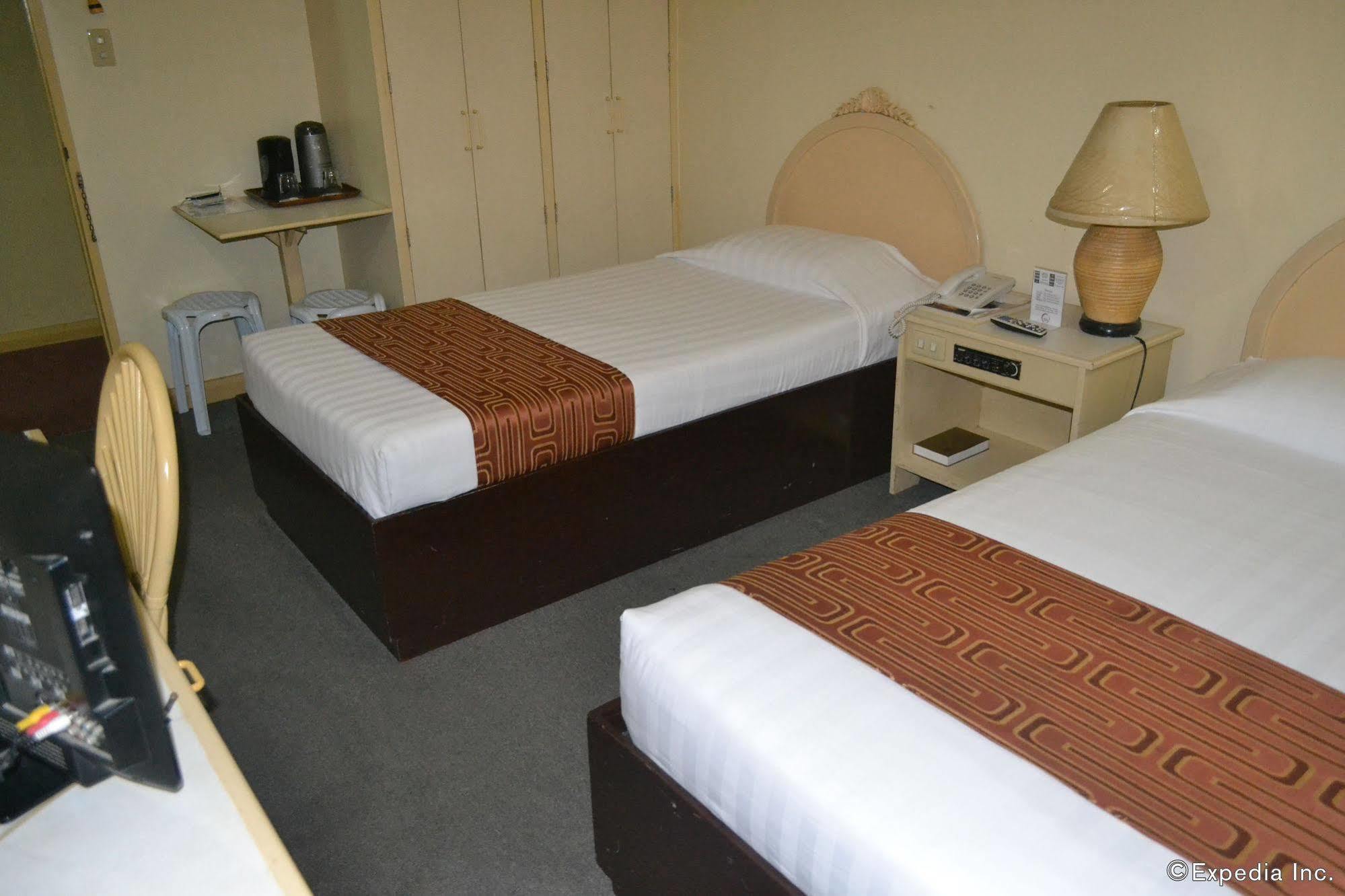 Hotel Cesario Lapu-Lapu City Exterior photo